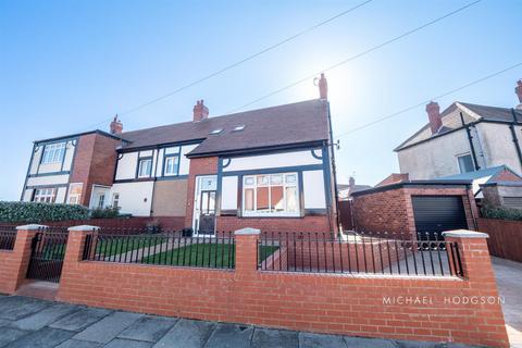 Ridgeway Crescent, Barnes, Sunderland 3 bed semi