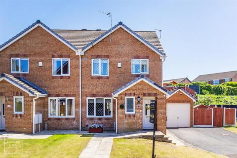 Blacksmiths Fold, Atherton M46 3 bed semi