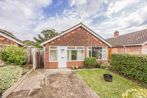 Hayling Island, Hampshire, PO11 3 bed bungalow for sale