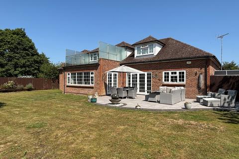 Vinnetrow Road, Runcton, PO20 4 bed detached house for sale