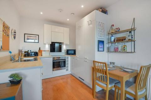 32 Navigation Road, London E3 1 bed flat for sale