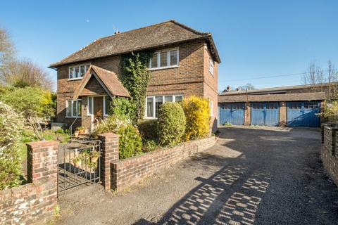 Weysprings, Haslemere, Surrey, GU27 3 bed maisonette for sale