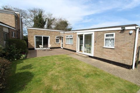 Carlson Gardens, Lutterworth LE17 2 bed detached bungalow for sale