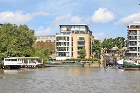 Goat Wharf, Brentford, TW8 1 bed apartment for sale