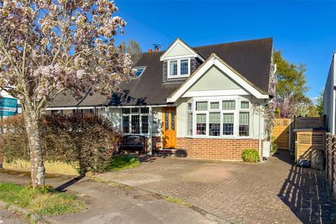 North Close, St. Albans... 2 bed bungalow for sale