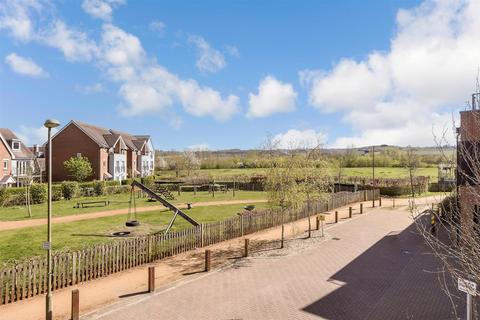 The Kilns, Redhill, Surrey 2 bed flat for sale