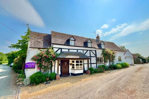 Bradley, Stafford, ST18 3 bed detached house for sale