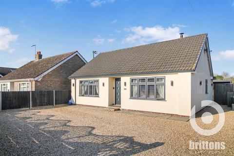 Graham Drive, Middleton, King's Lynn 2 bed detached bungalow for sale