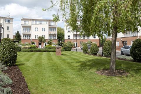 Magdalene Gardens, East Barnet... 2 bed flat for sale