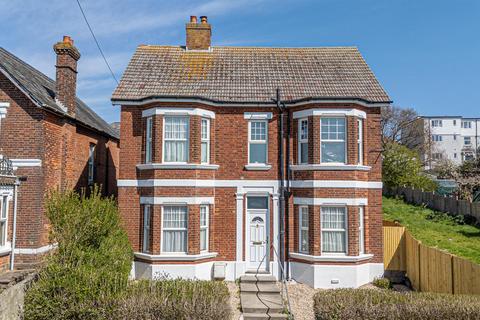 Victoria Avenue, Hastings 4 bed detached house for sale