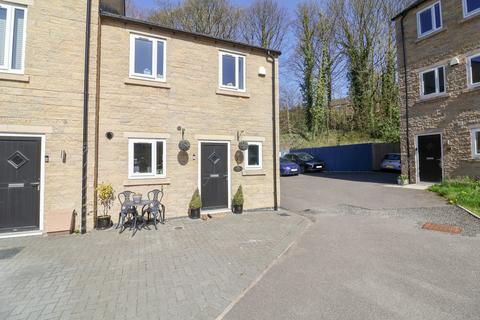 John Walton Close, Glossop SK13 3 bed end of terrace house for sale