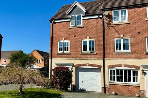 Mandir Close, Oswestry SY11 3 bed end of terrace house for sale