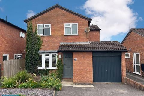 WOODRUSH CLOSE 3 bed detached house for sale