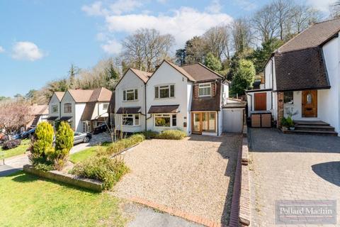 Whyteleafe Hill, Whyteleafe 3 bed semi