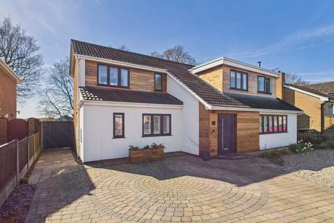6 Heather Close, Woodhall Spa 5 bed detached house for sale
