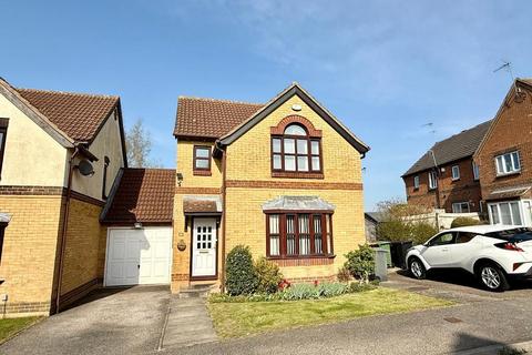 The Belfry, Bushmead, Luton... 3 bed link detached house for sale