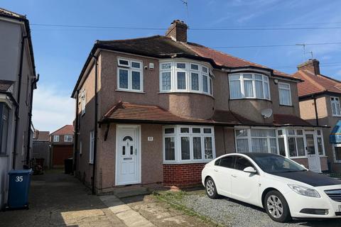 Axholme Avenue, Edgware, Middx. 3 bed semi