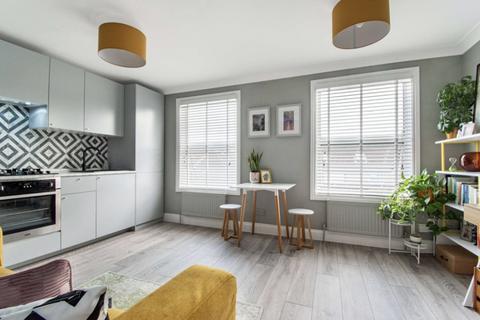 Rutland Walk, London SE6 1 bed apartment for sale