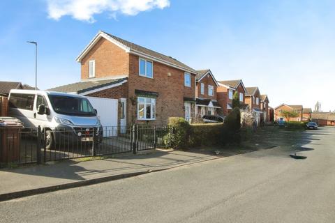 Branstone Grove, West Yorkshire WF5 3 bed detached house for sale
