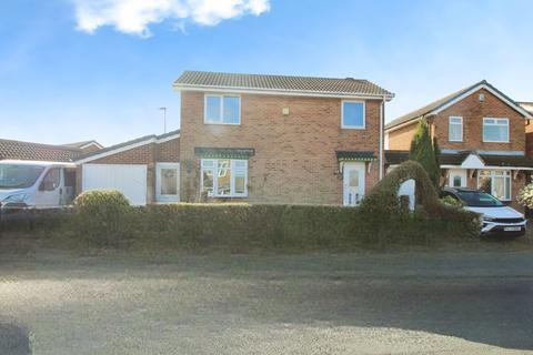 Branstone Grove, West Yorkshire WF5 3 bed semi