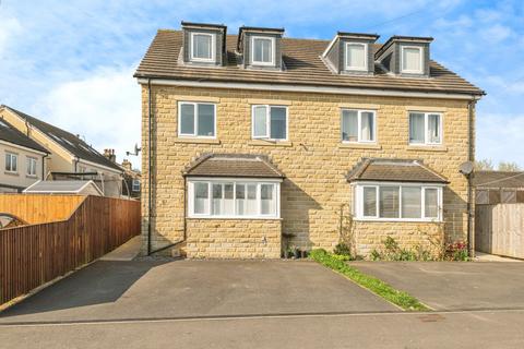York Road, West Yorkshire WF12 5 bed semi