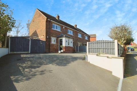 Kingsway, West Yorkshire WF5 3 bed semi