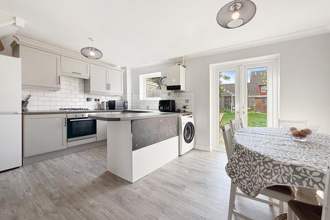 Farriers Close, Ipswich IP5 3 bed semi