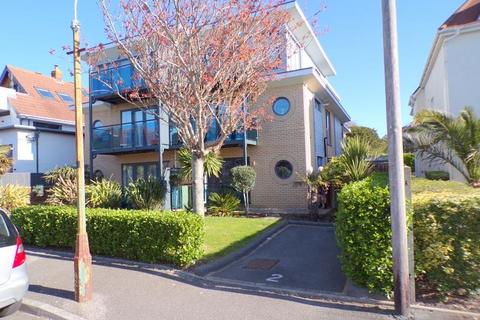 Burtley Road, Bournemouth 2 bed flat for sale