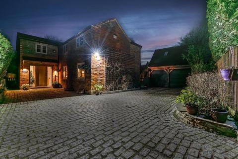Church End, Southam CV47 5 bed detached house for sale