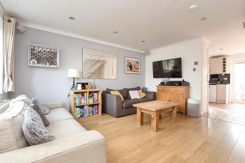 Fairstone Court, Horley RH6 3 bed end of terrace house for sale