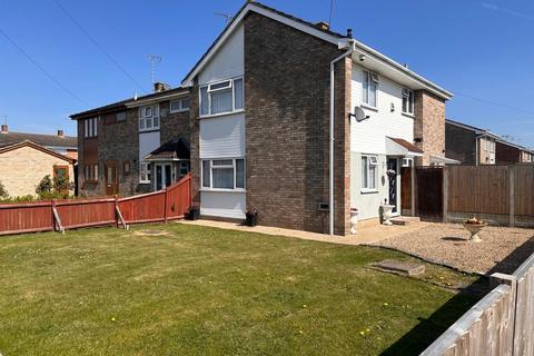 Delview, Canvey Island 4 bed end of terrace house for sale