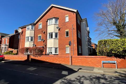 122 Liverpool Road, Southport PR8 2 bed flat for sale