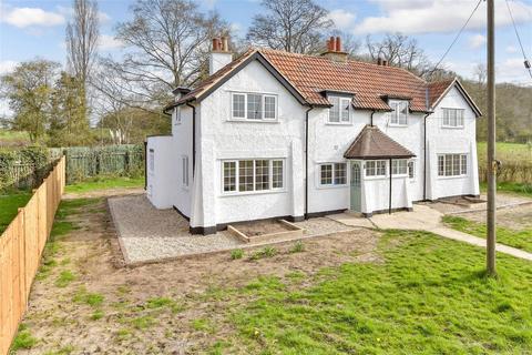 Cranbrook Road, Staplehurst, Kent 3 bed semi