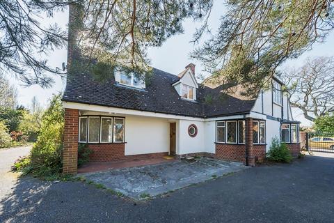 Braintree 4 bed detached house for sale