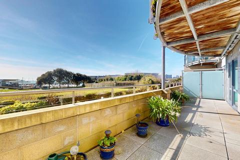 Parsonage Way, Plymouth, PL4 2 bed apartment for sale