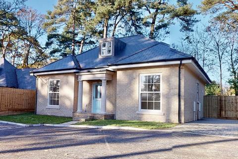 Coppice Mews, Woolsbridge Road, BH24 3 bed detached house for sale