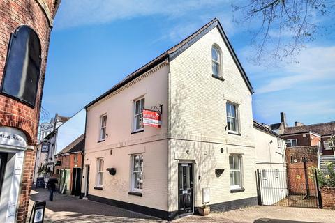 Wimborne 2 bed end of terrace house for sale