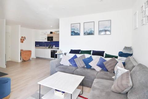 Blagdon Road, New Malden 2 bed apartment for sale