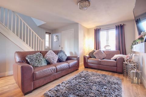Halecroft Park, Kingswood 3 bed semi