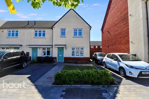 Walker Point Way, Newport 2 bed end of terrace house for sale