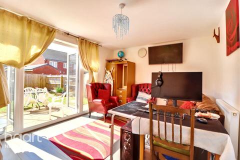 Walker Point Way, Newport 2 bed end of terrace house for sale