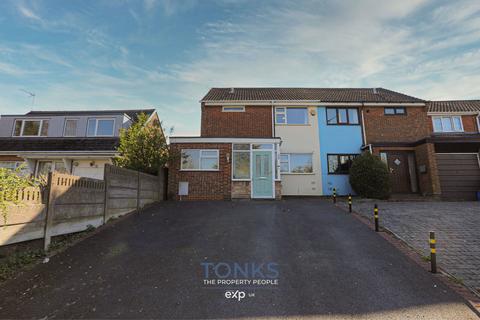Stourbridge Road, Halesowen B63 3 bed semi
