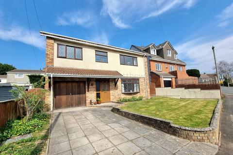 Greenfields Avenue, Bridgend... 3 bed detached house for sale