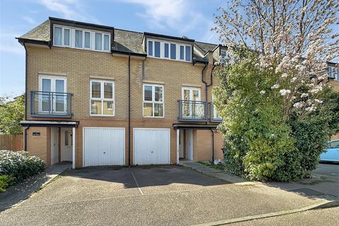 Hampden Gardens, Cambridge CB1 3 bed terraced house for sale