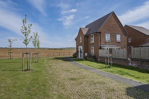 Chaffinch walk, Chalkers, Peacehaven 4 bed detached house for sale