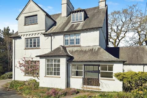 New Road, Windermere 2 bed flat for sale