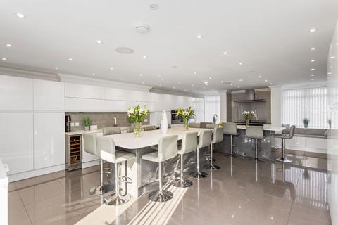 Sheephousehill, Fauldhouse EH47 4 bed end of terrace house for sale