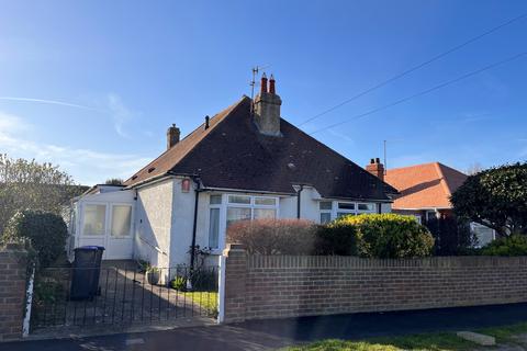Cecil Road, Lancing BN15 2 bed bungalow for sale