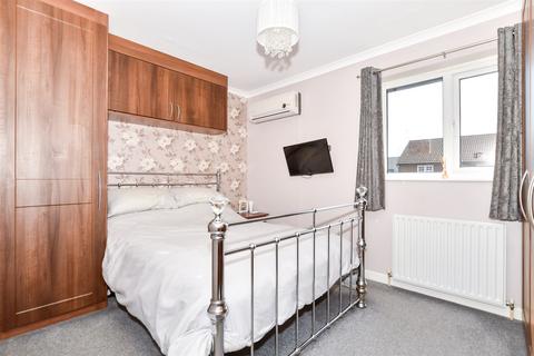 Lucas Road, Snodland ME6 2 bed terraced house for sale