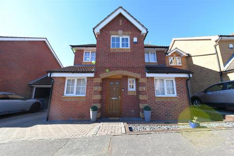 Harvest Lane, Stevenage 4 bed detached house for sale